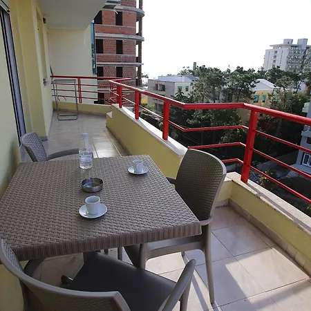 Luxury Triplex With Sea View شقة غوليم